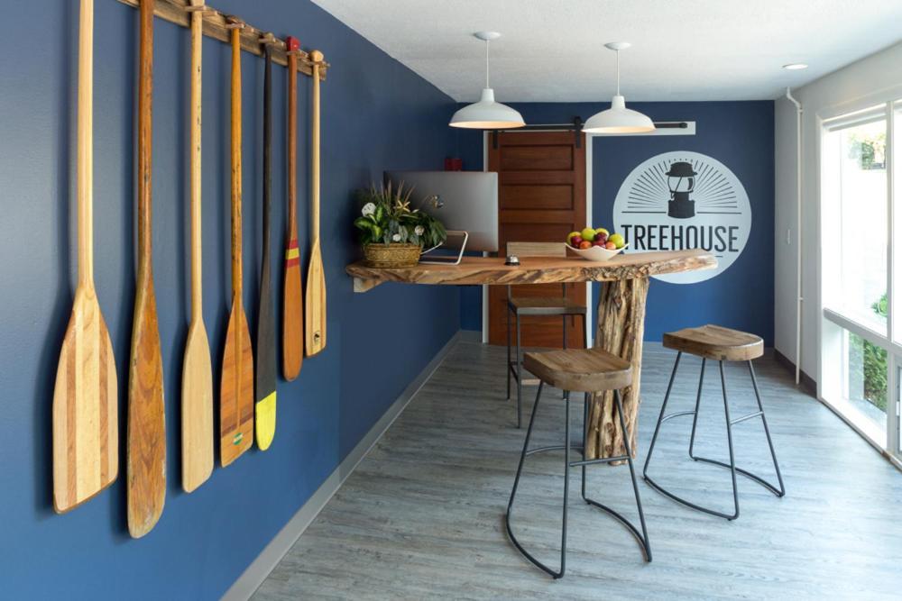 Treehouse Lodge Woods Hole Eksteriør bilde